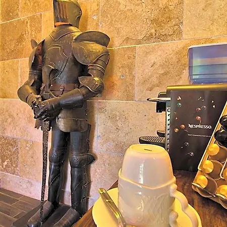 Good Knight Hotel Carcassonne