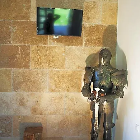 Good Knight Hotel Carcassonne